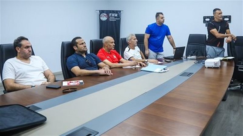 اجتماع عصام الحضري