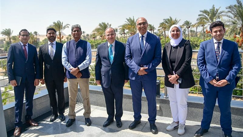 لقاء رئيس هيئة الدواء