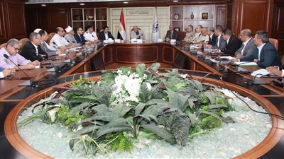 محافظ بنى سويف: الأجهزة التنفيذية مستعدة لمرحلة الإعادة بانتخابات الشيوخ 