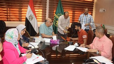 فرص عمل جديدة ودعم ذوي الهمم في لقاء محافظ القليوبية مع الأهالي