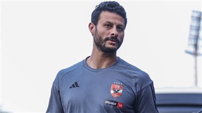 نجوم الرياضة والإعلاميين يعزون محمد الشناوي في وفاة والده