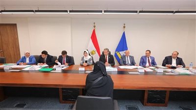 محافظ دمياط يترأس لجنة لاختيار قيادات جديدة لمكتب المحافظ ومديرية الطرق