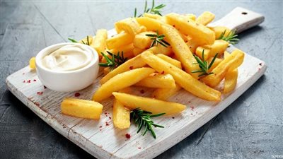 طريقة قلي البطاطس بدون زيت بلمسة صحية ومذاق شهي ..تفاصيل