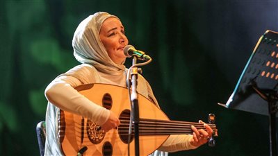 عايدة الأيوبي تتألق على خشبة المسرح الكبير بمهرجان الصيف الدولي