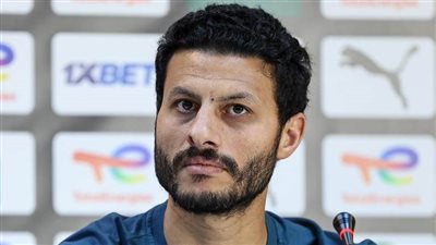 الأهلي يوفر حافلتين للعاملين لتقديم واجب العزاء في والد محمد الشناوي 