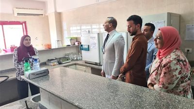 وكيل وزارة الصحة بالبحيرة يتفقد العمل بالمعمل الإقليمي المشترك بدمنهور 