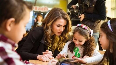 العمل الإنساني العربي..  نساء رائدات تركن بصمتهن في عالم الخير