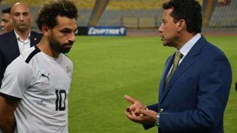 صبحي يهنئ محمد صلاح