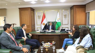 محافظ الجيزة يبحث مع شركتي 