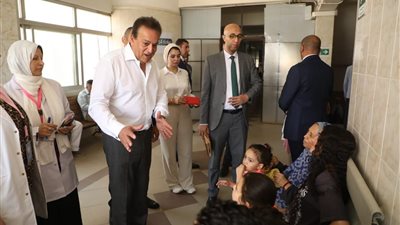 ووزير الصحة يتفقد مستشفى الشروق المركزي في زيارة ميدانية مفاجئة