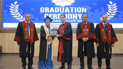 جامعة بنها تحتفل بتخريج دفعة جديدة من طلاب كلية الزراعة