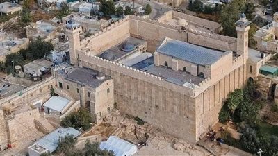 الاحتلال يقرر غلق الحرم الإبراهيمي غدا الخميس.. والأوقاف الفلسطينية تستنكر