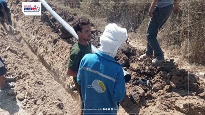 مياه الفيوم تمد خطوط جديدة لعزبة العمدة وعلام للقضاء على ضعف مياه الشرب