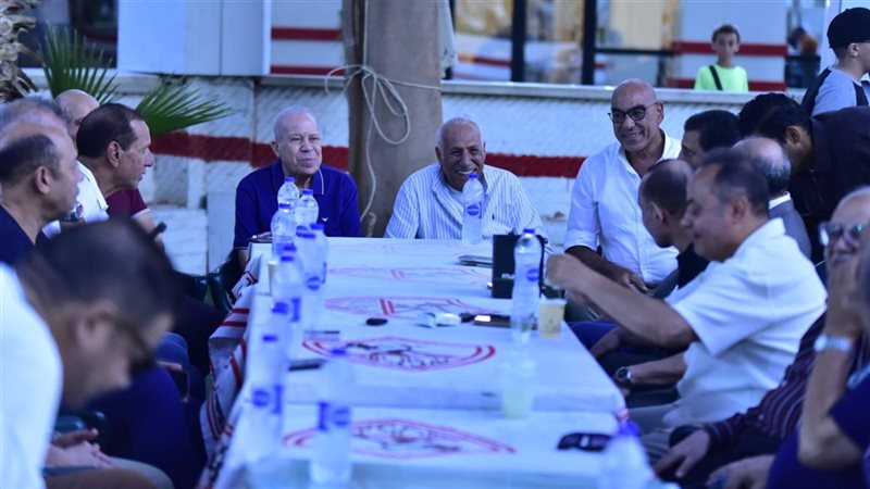 حشد من رموز ومجلس