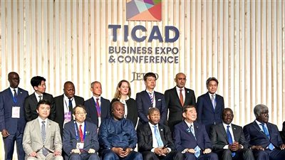 وزير التعليم يشارك في جلسة مؤتمر 