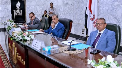 محافظ سوهاج يؤكد على متابعة ملفات التصالح وتشكيل لجنة لمراجعة أرصدة الجمعيات