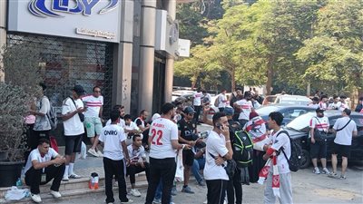 صور.. جماهير الزمالك في ميت عقبة استعدادًا للزحف للإسماعيلية لحضور موقعة مودرن