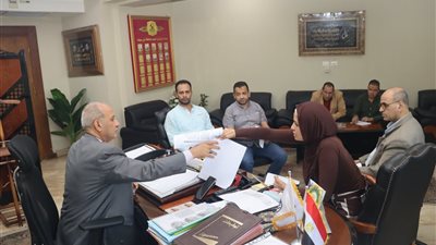 بنى سويف تبحث سبل تذليل معوقات الاستثمار ودراسة طلبات التنازل