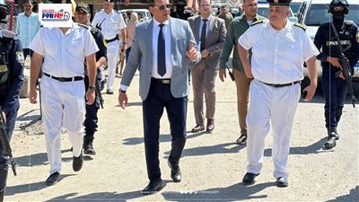 مدير أمن الفيوم يقود حملة لإزالة الإشغالات والتعديات وضبط المخالفين