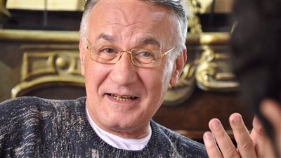 في ذكرى ميلاده الـ77.. عزت أبو عوف أيقونة الفن الراقي 