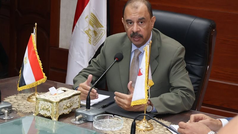 محافظ سوهاج خلال