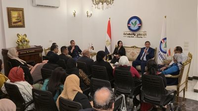 رئيس الإصلاح والنهضة يستقبل وفد أمانة بورسعيد بمقر التجمع استعدادًا للانتخابات