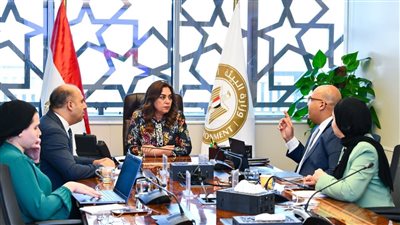  وزيرة البيئة تستعرض جهود البرنامج الوطني لادارة المخلفات الصلبة