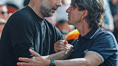 بيب جوارديولا يرفض نغمة الثأر ويشيد بتوماس فرانك قبل قمة السيتي و توتنهام