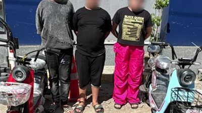 القبض على شخصين سرقا دراجتين كهربائيتين بالجمرك في الإسكندرية