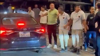 الأمن رفض دخول سيارتين.. شاهد عيان يكشف سبب مشاجرة هاسيندا وايت بالساحل