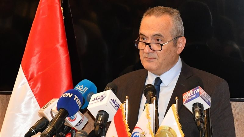 الدكتور محمد مصطفي