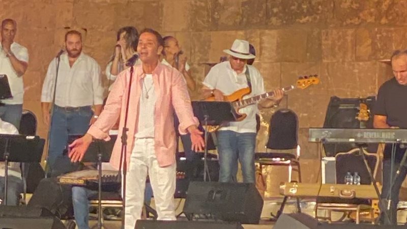 مدحت صالح في مهرجان