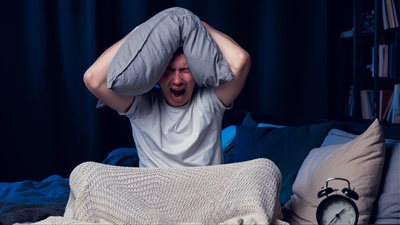 اللهم غارت النجوم وهدأت العيون.. ما الأدعية والأذكار التي تُقال عند الأرق؟ 