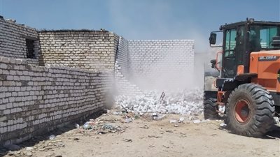 إزالة 73 حالة تعدٍ على أراضي الدولة في قنا ضمن الموجة 27