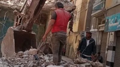 الشرقية..  تنفيذ قرار إزالة عقار آيل للسقوط في مدينة بلبيس 