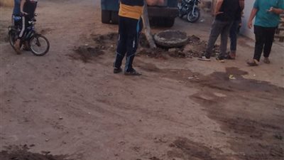 محافظ الغربية يتدخل عاجلًا لحل أزمة الصرف الصحي بعزبة أبو وافي