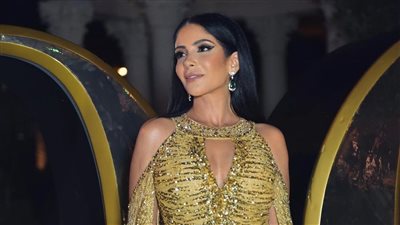 تأكيدا لـ نيوز رووم .. منى زكي تشارك بتسجيل صوتي في احتفالية المتحف المصري