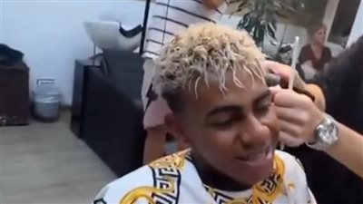 نيولوك جديد وجريء.. اللاعب لامين يامال يعتني بنفسه 