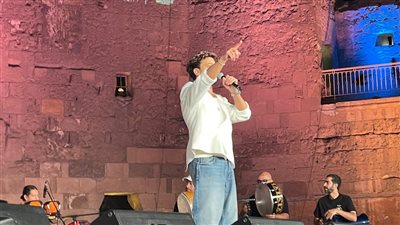 أحمد جمال يعيد ذكريات بدايته بـ«Arab Idol» فى ختام مهرجان القلعة 