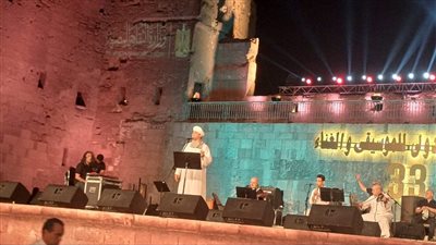 الشيخ محمود التهامي يتألق في تقديم الابتهالات الدينية في ختام مهرجان القلعة