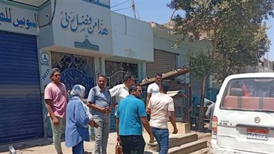متابعة أعمال الإشغالات والنظافة في حي الجناين بالسويس
