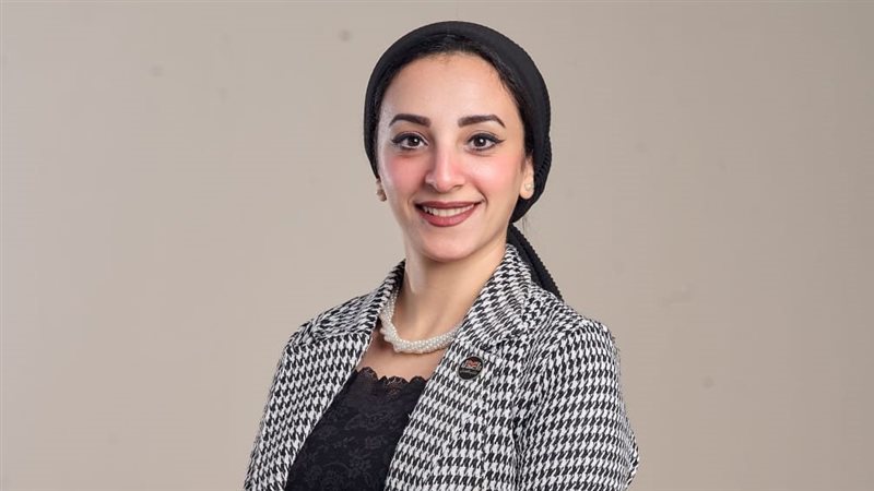 الدكتورة دينا أبو