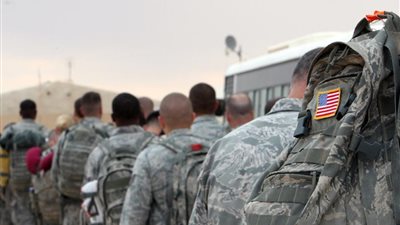 واشنطن تقرر بشكل مفاجئ سحب جميع جنودها من قاعدتي عين الأسد وفكتوريا بالعراق⁣