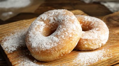 عجينة العشر دقائق للدونات بدون بيض.. تفاصيل التحضير بخطوات بسيطة