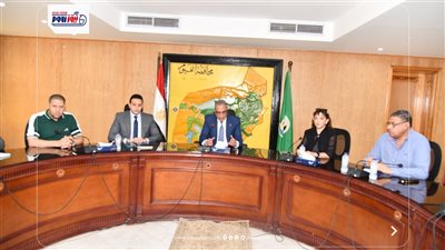 محافظ الفيوم يبحث آليات الاستخدام الأمثل والاستفادة القصوى من الأراضي  