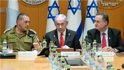 محلل سياسي يوضح أسباب خلاف القيادات السياسية والعسكرية في جيش الاحتلال 