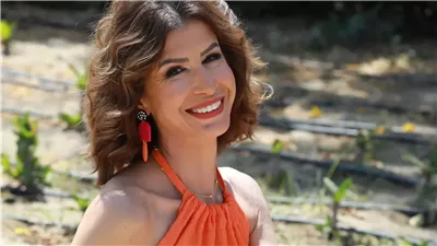 تجنبي وضع الكثير من المكياج.. قواعد إتيكيت الشاطيء والمصيف مع أمينة شلباية 