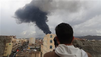 تصعيد إسرائيلي في صنعاء.. خبير: استراتيجية «الشرطي الإقليمي» تتوسع 