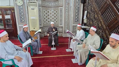 تلاوة وخشوع.. المقرأة النموذجية تضيء مسجد النصر الكبير بالمنصورة