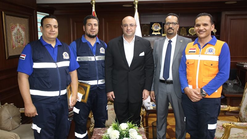 محافظ بنى سويف ومدير